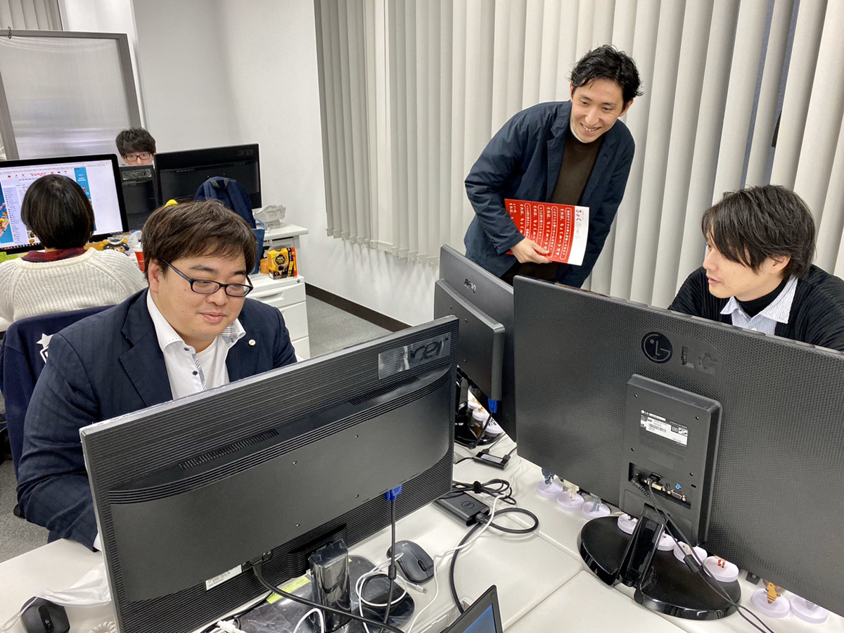 20代(4名)、30代(5名)、40代(1名) / 男性:7名、女性3名 と落ち着いたメンバーが多いです♪ ※その他本社メンバーと連携して、作業をお願いすることもあります